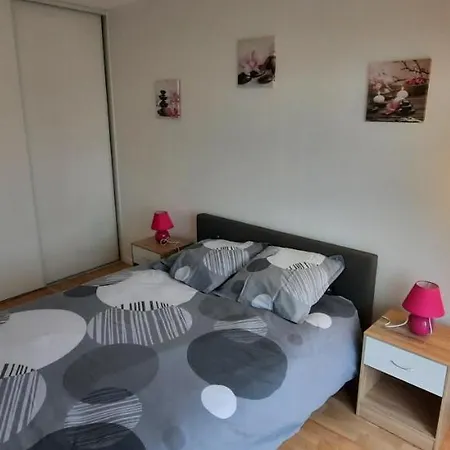 Apartament T3 Entierement Renove - 5 Couchages