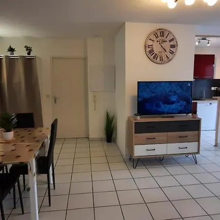 T3 Entièrement Rénové - 6 Couchages Appartamento *